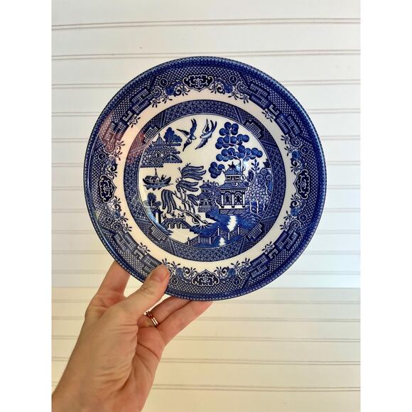 Vintage Six Piece Blue Willow Dinner Dish Set Churchill Staffordshire England - Picture 3 of 10